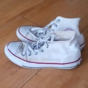 All Star Converse Boys size 5/ Woman's size 7.